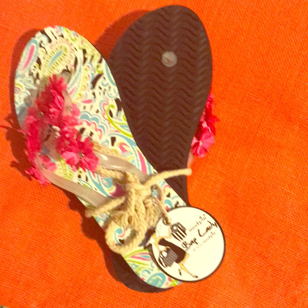 Mud Pie flower flops size sm